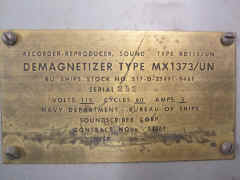 mx1373-un-03.jpg (82694 bytes)